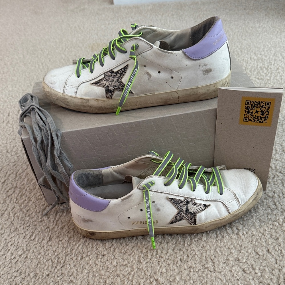 Golden Goose Superstar Sneakers w/2 pairs of laces! Special reflective laces